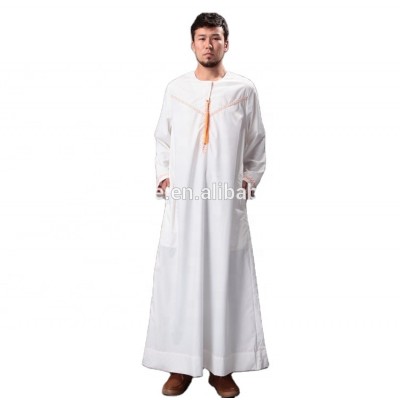 2020 Muslim men thobe clothing in stock at low price